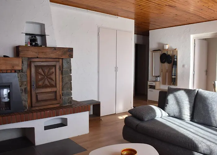 3 Pieces Ens. Avec Garage, Pyrenees - Fr-1-580-142 *